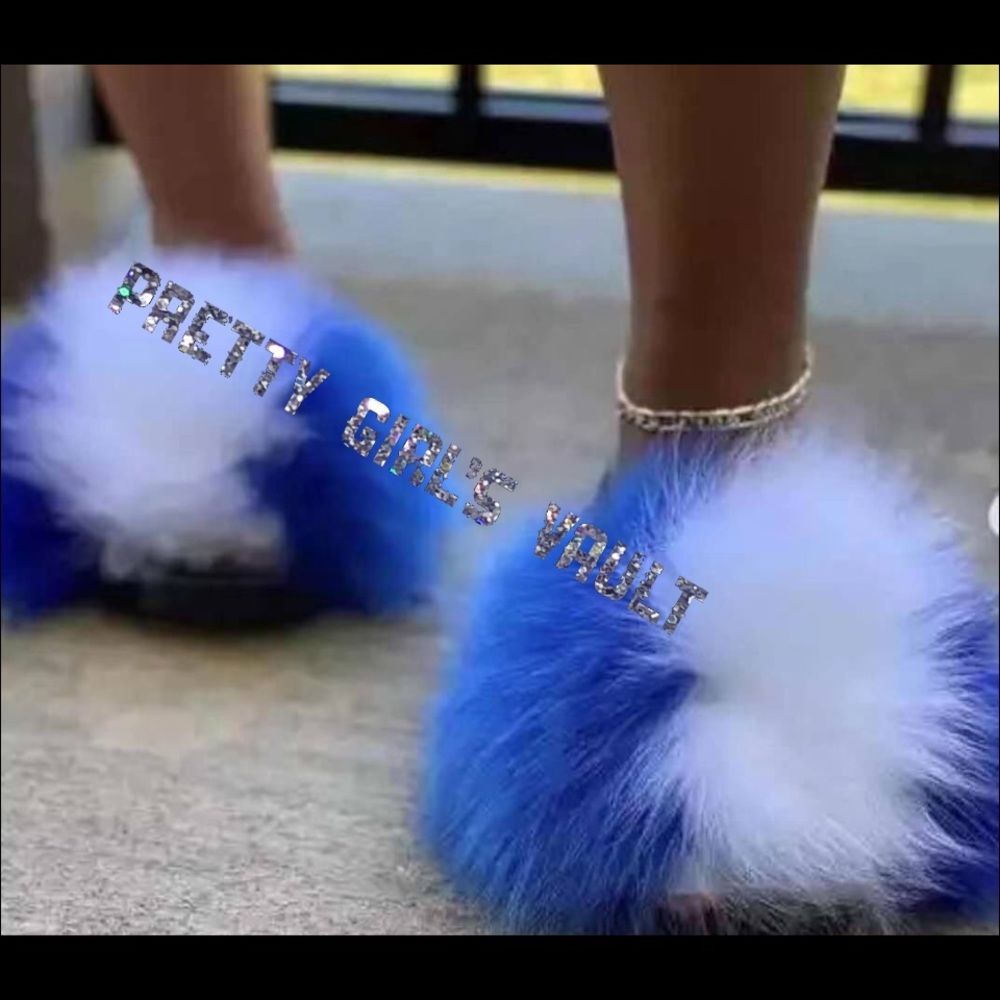 Fur slippers